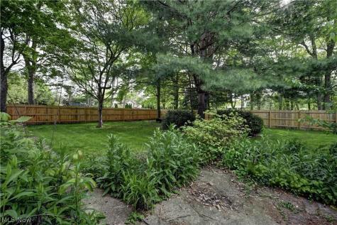 1036 Briarview Avenue NW North Canton OH 44720