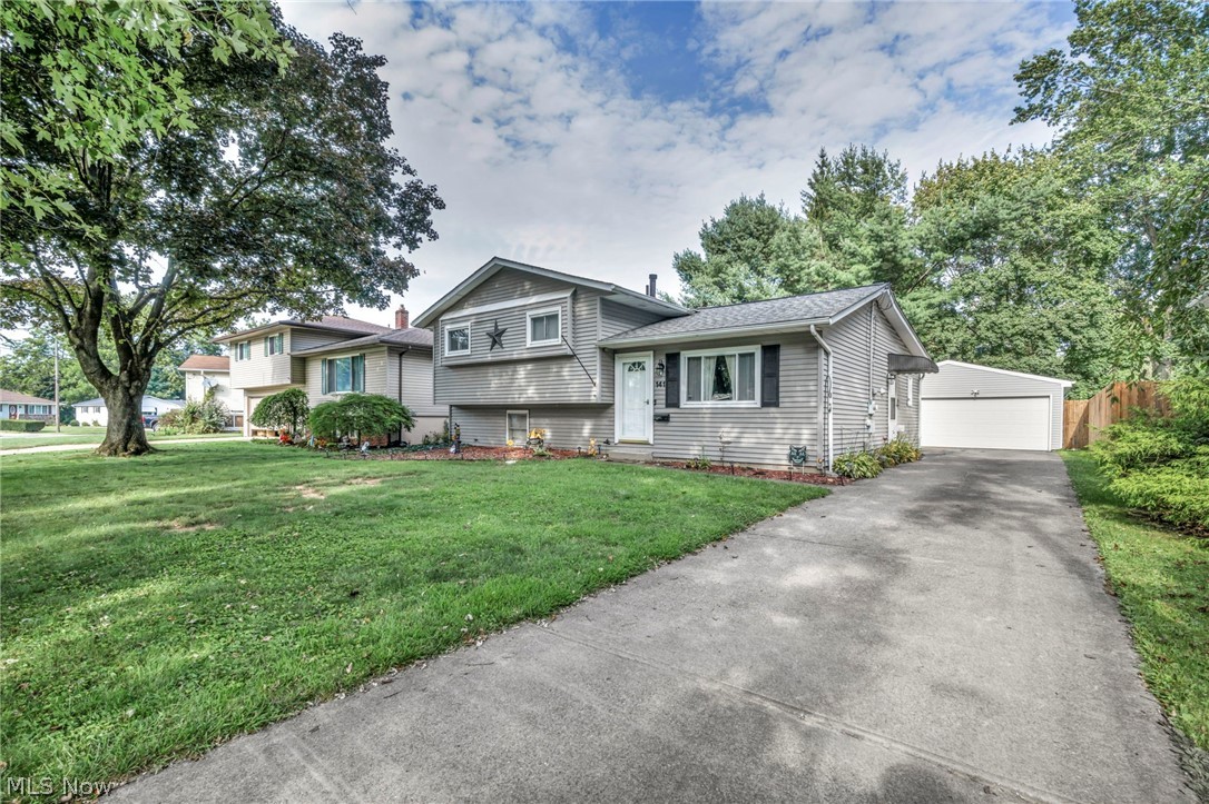 141 Pinewood Drive Elyria OH 44035