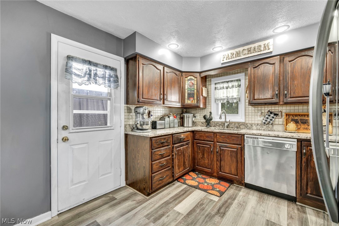 141 Pinewood Drive Elyria OH 44035