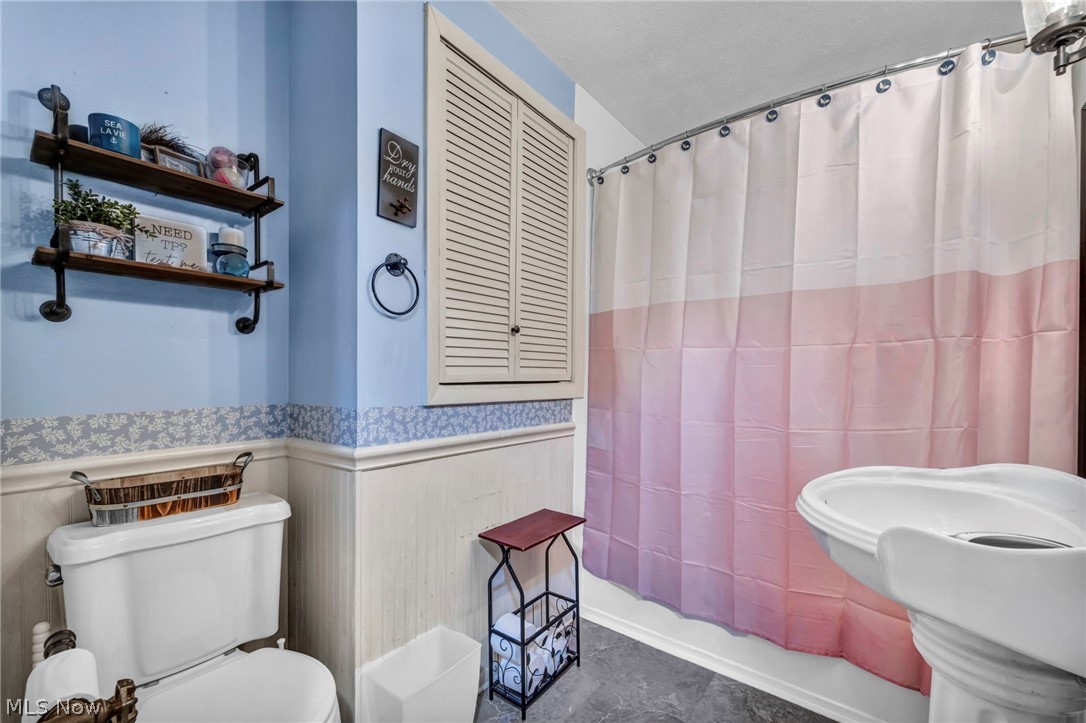 141 Pinewood Drive Elyria OH 44035