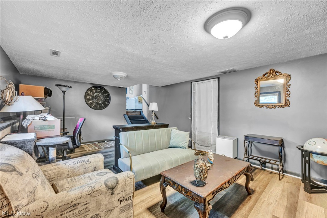 141 Pinewood Drive Elyria OH 44035