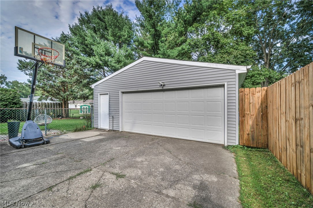 141 Pinewood Drive Elyria OH 44035