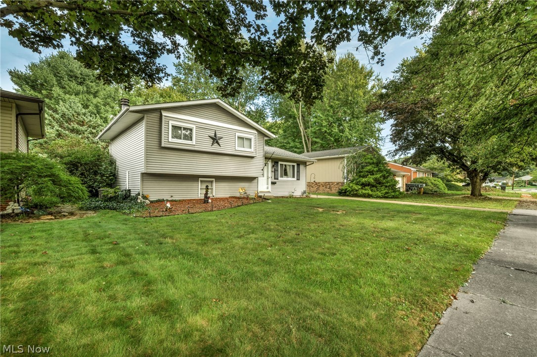 141 Pinewood Drive Elyria OH 44035