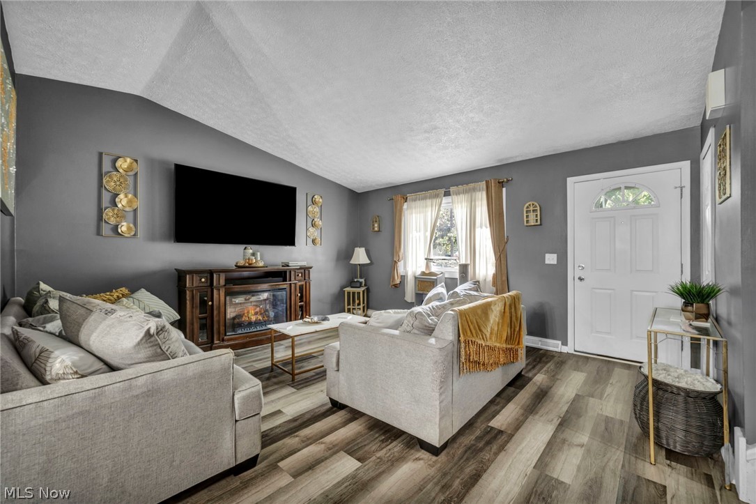 141 Pinewood Drive Elyria OH 44035
