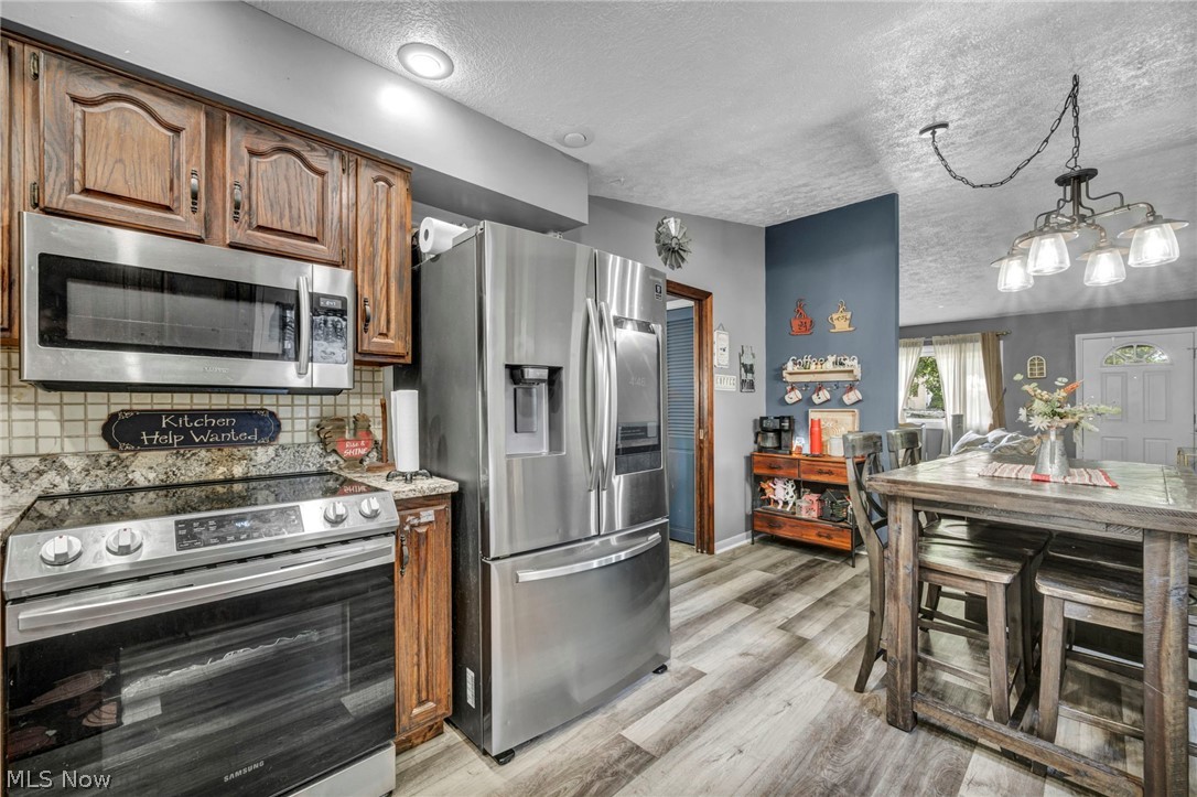 141 Pinewood Drive Elyria OH 44035