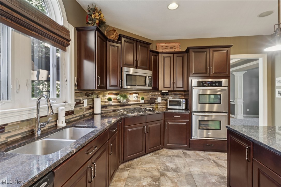 4292 Burberry Circle Avon OH 44011