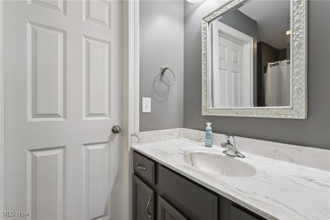 4292 Burberry Circle Avon OH 44011