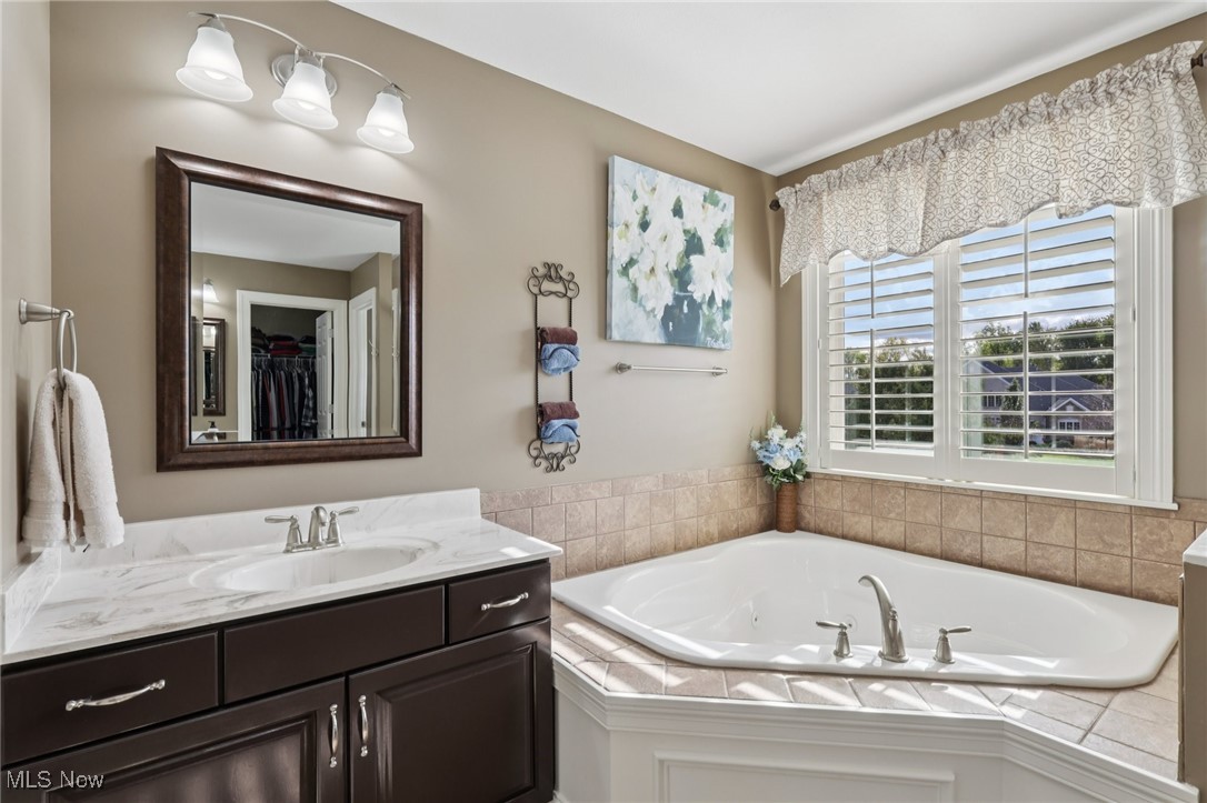 4292 Burberry Circle Avon OH 44011