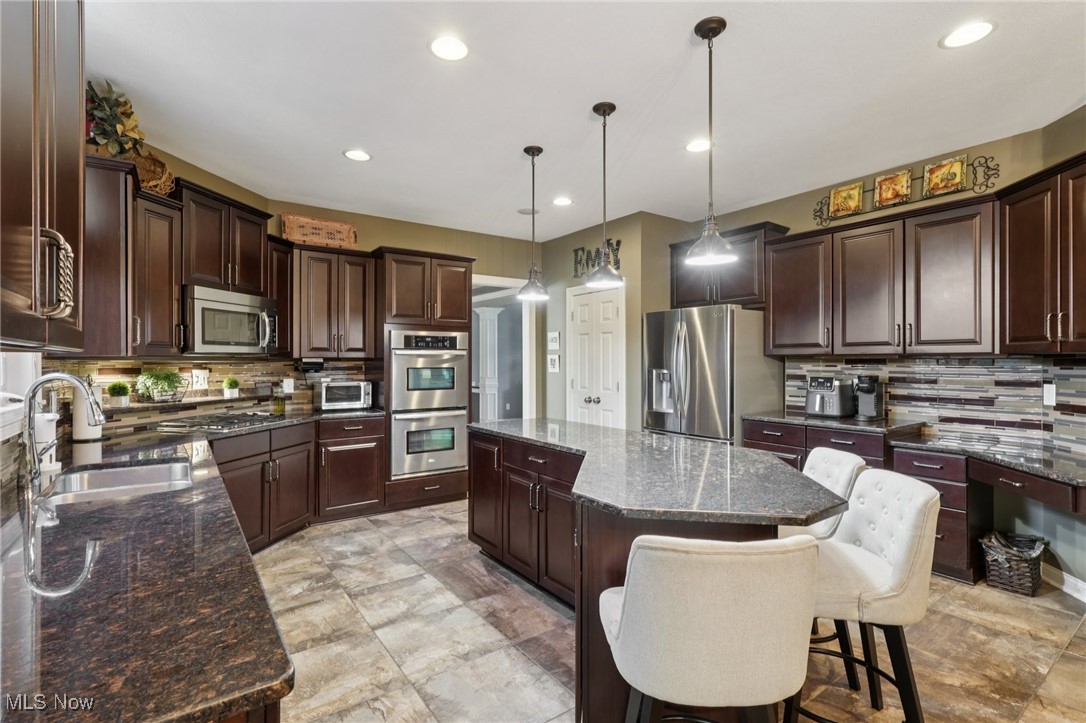 4292 Burberry Circle Avon OH 44011