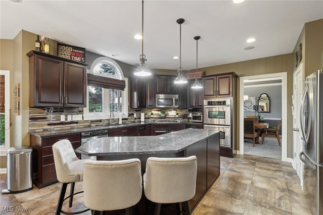 4292 Burberry Circle Avon OH 44011