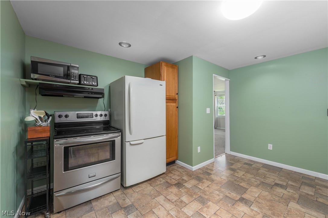 10716 Green Road Wakeman OH 44889