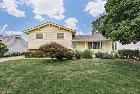 1300 Giesse Drive Mayfield Heights OH 44124