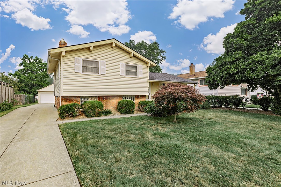 1300 Giesse Drive Mayfield Heights OH 44124