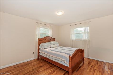 1300 Giesse Drive Mayfield Heights OH 44124