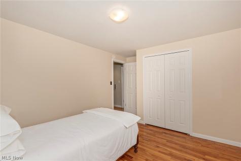 1300 Giesse Drive Mayfield Heights OH 44124