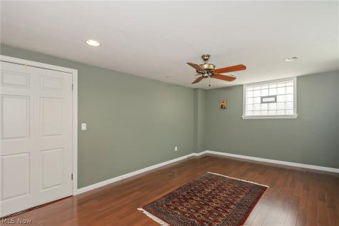 1300 Giesse Drive Mayfield Heights OH 44124