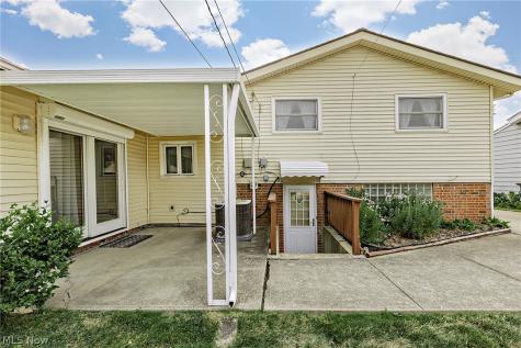 1300 Giesse Drive Mayfield Heights OH 44124