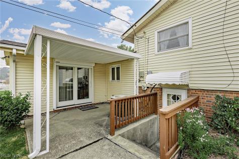 1300 Giesse Drive Mayfield Heights OH 44124