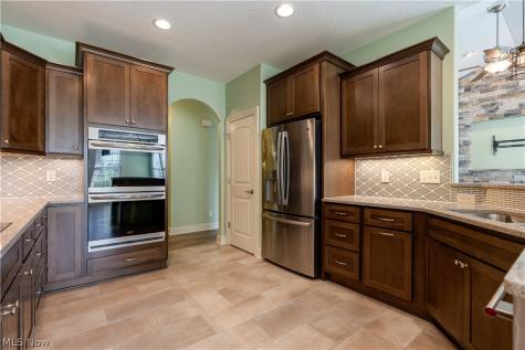 2248 Grimsby Street NW North Canton OH 44720