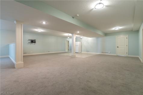 2248 Grimsby Street NW North Canton OH 44720