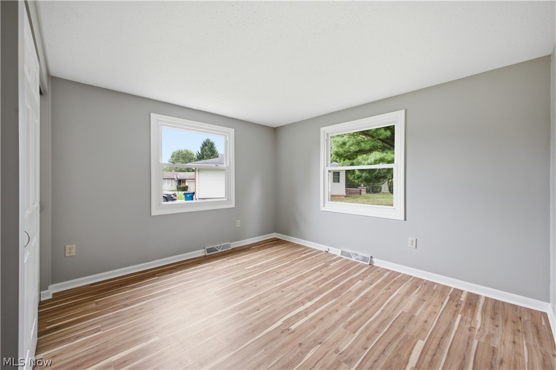 1734 Shannon Circle Mineral Ridge OH 44440