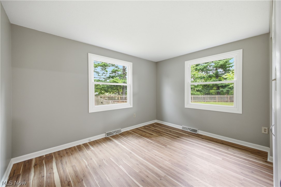 1734 Shannon Circle Mineral Ridge OH 44440
