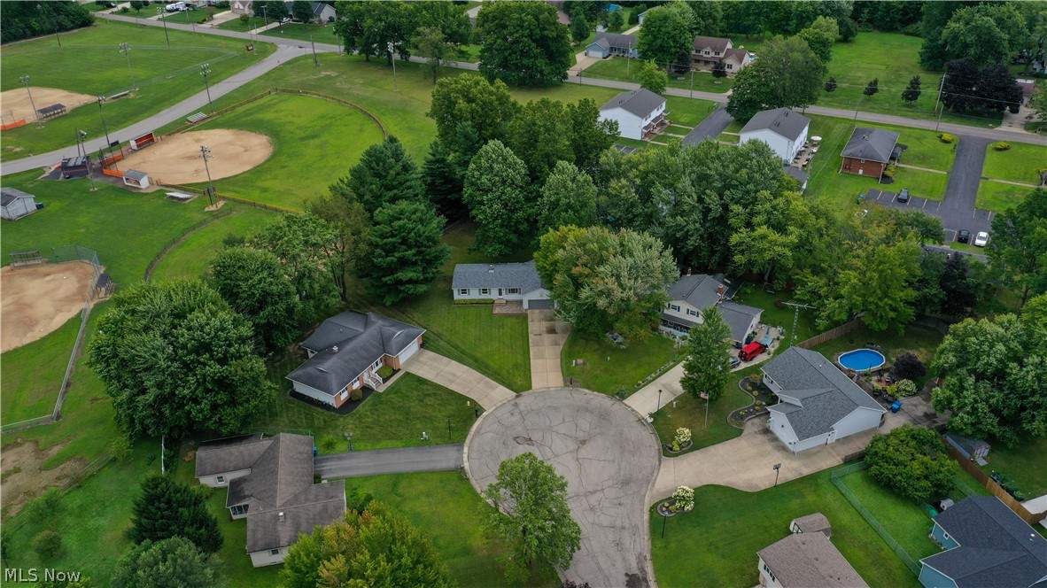 1734 Shannon Circle Mineral Ridge OH 44440