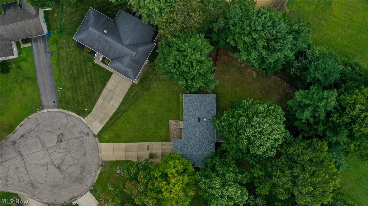 1734 Shannon Circle Mineral Ridge OH 44440