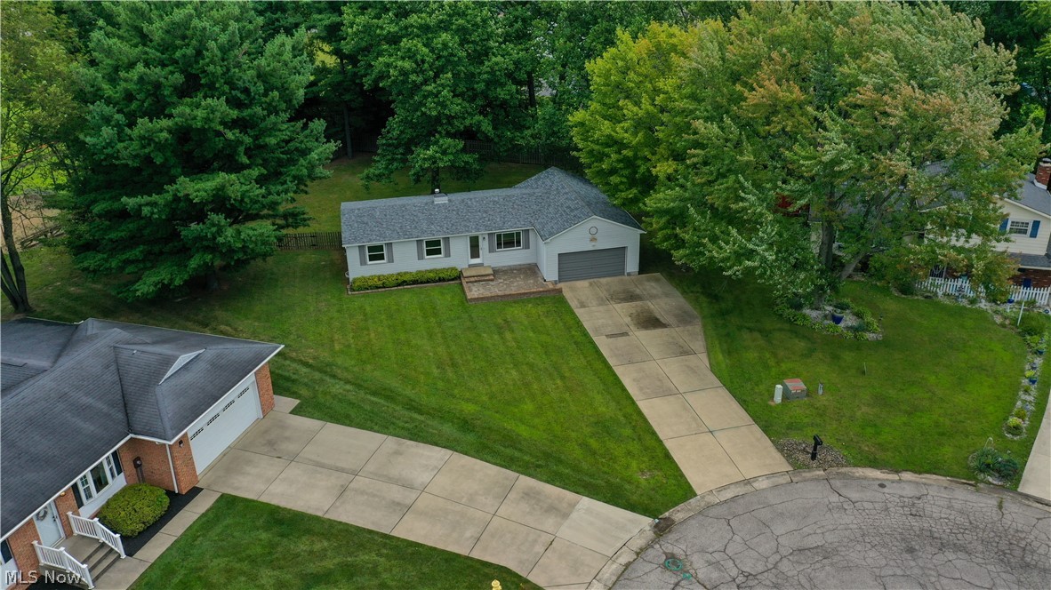 1734 Shannon Circle Mineral Ridge OH 44440