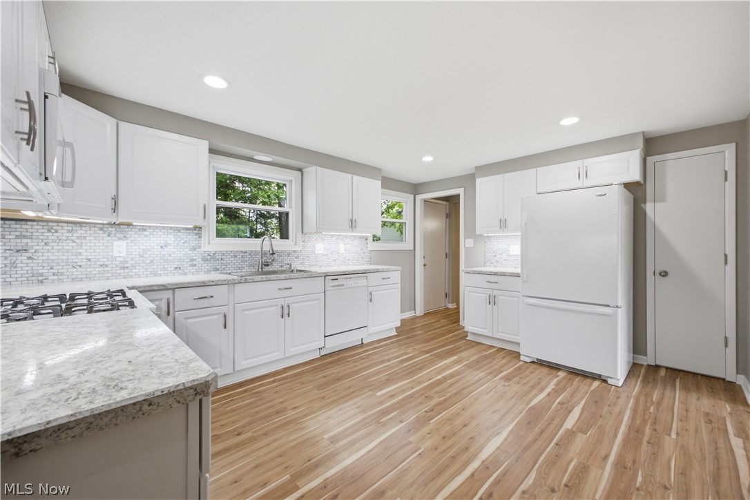 1734 Shannon Circle Mineral Ridge OH 44440