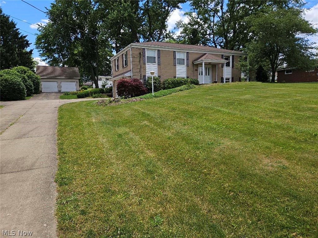 8162 Mona Street SW Navarre OH 44662