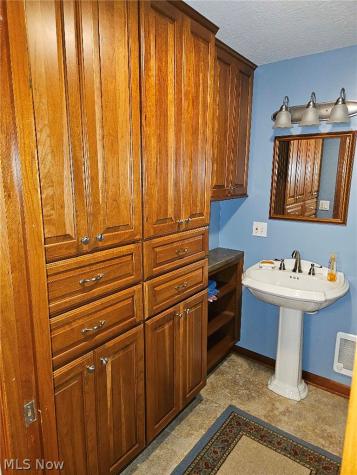 8162 Mona Street SW Navarre OH 44662