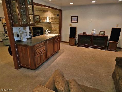8162 Mona Street SW Navarre OH 44662