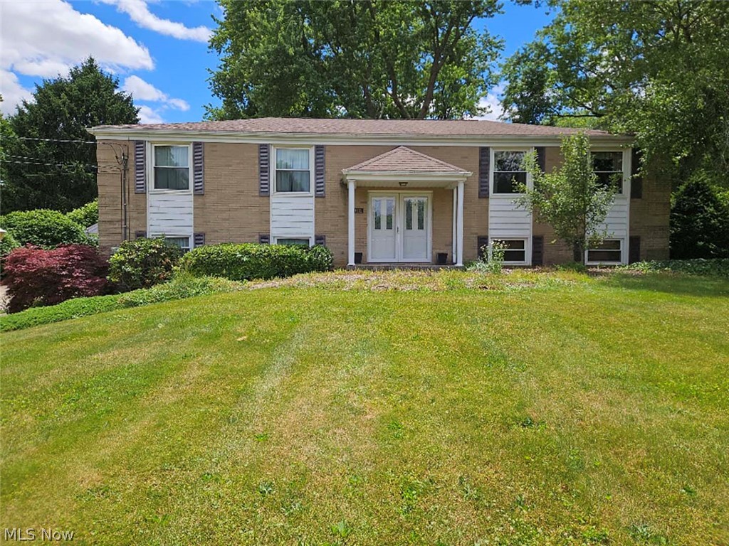 8162 Mona Street SW Navarre OH 44662