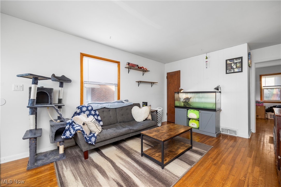 439 Larkin Avenue Akron OH 44305