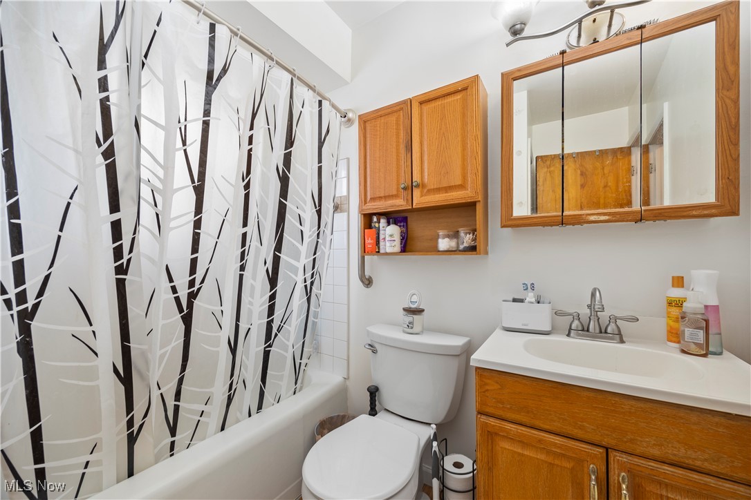 439 Larkin Avenue Akron OH 44305