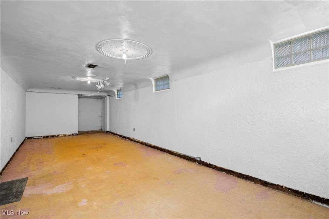 439 Larkin Avenue Akron OH 44305