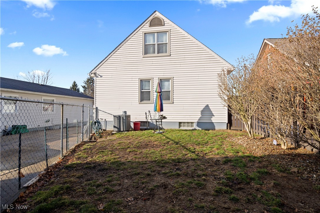 439 Larkin Avenue Akron OH 44305