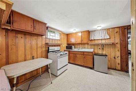 2902 Lincoln Avenue Parma OH 44134