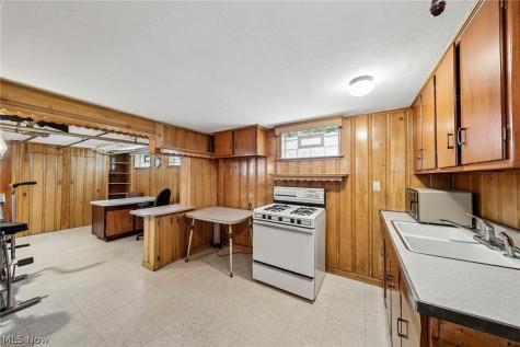 2902 Lincoln Avenue Parma OH 44134