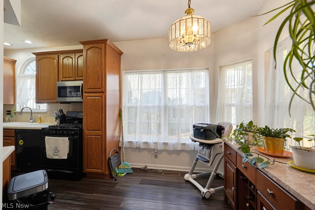 136 Vista Court North Olmsted OH 44070