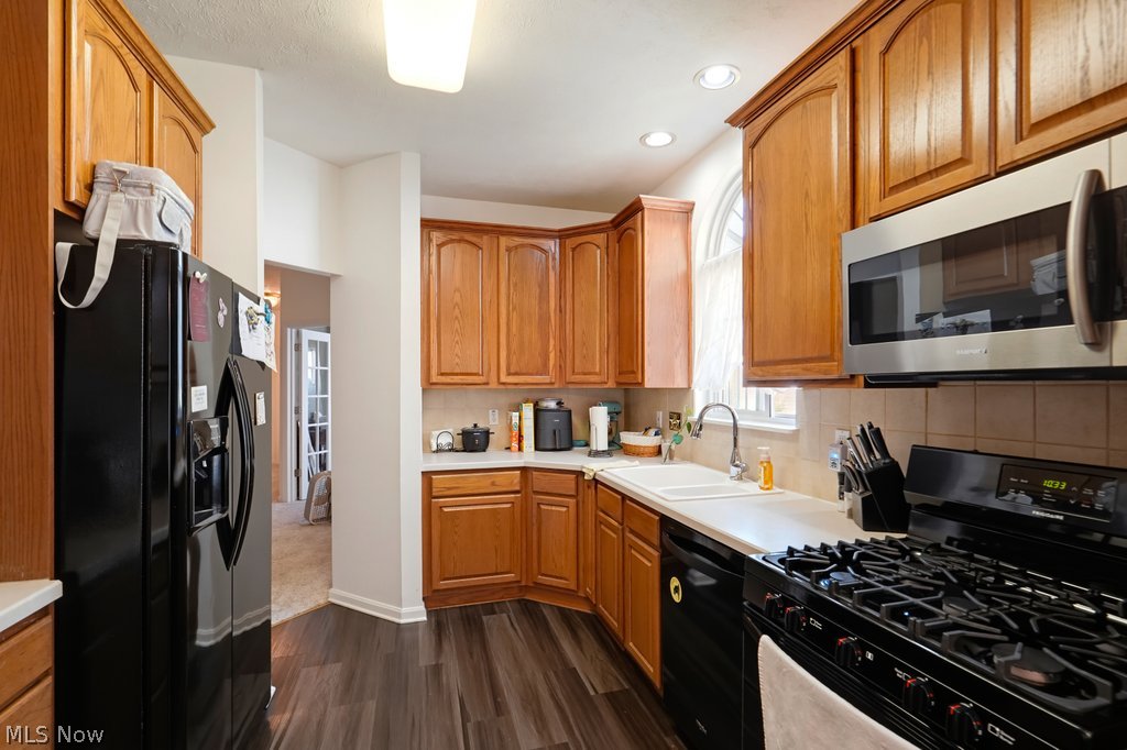 136 Vista Court North Olmsted OH 44070