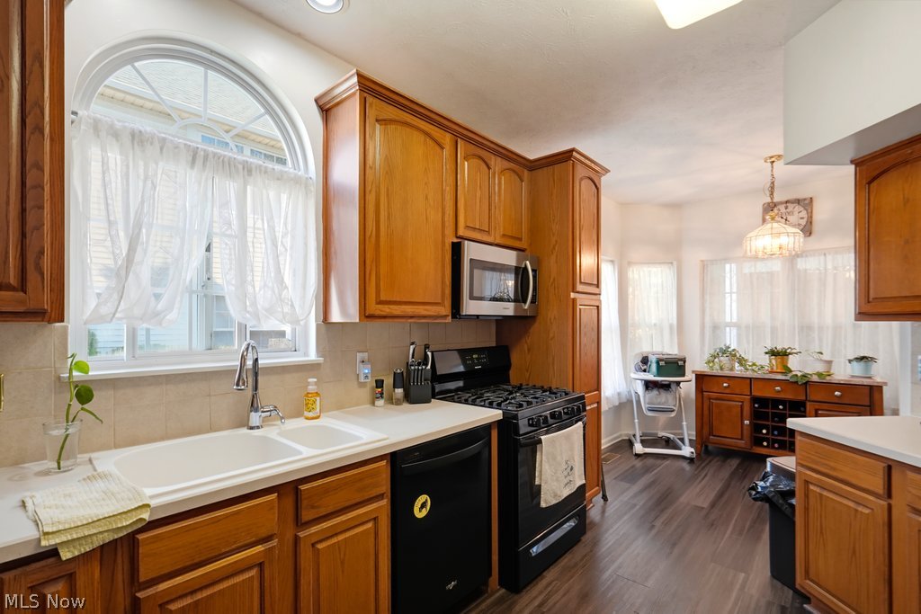 136 Vista Court North Olmsted OH 44070