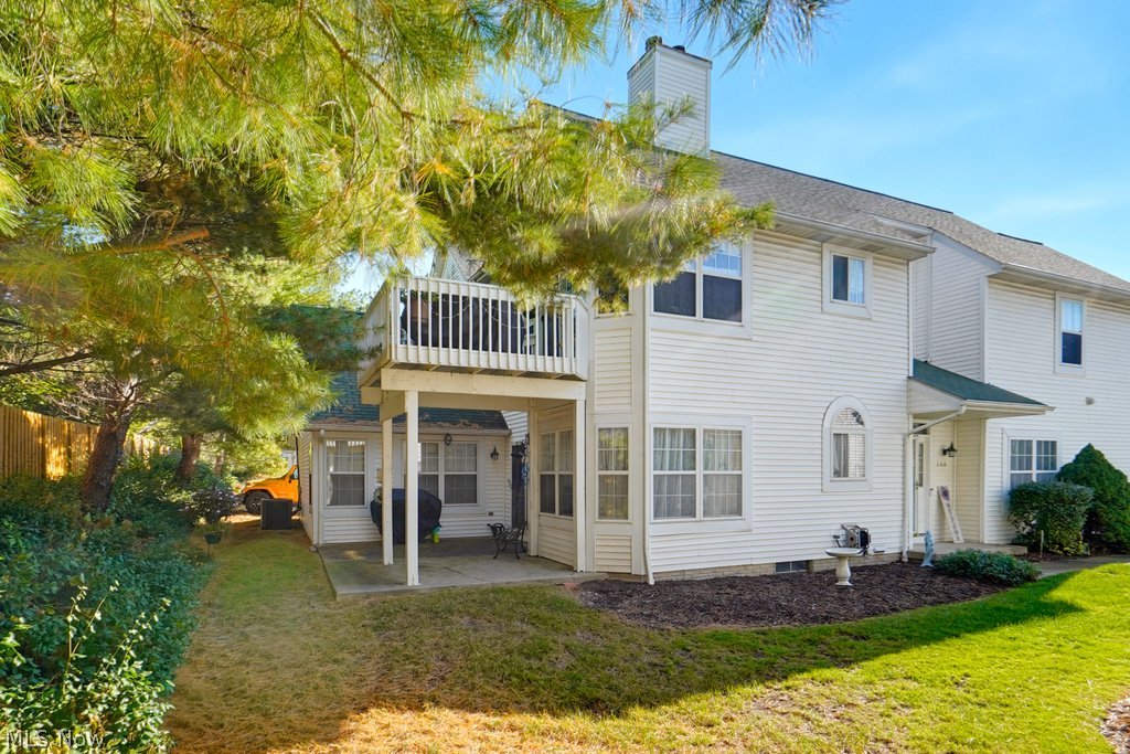 136 Vista Court North Olmsted OH 44070