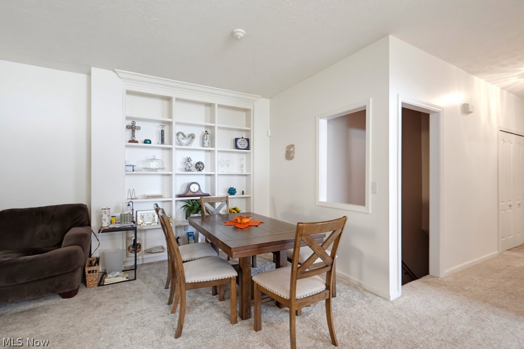 136 Vista Court North Olmsted OH 44070