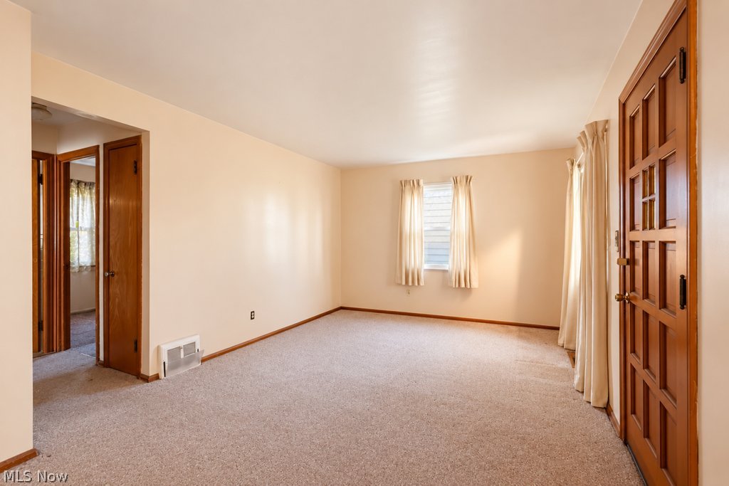 4967 Claremont Boulevard Garfield Heights OH 44125