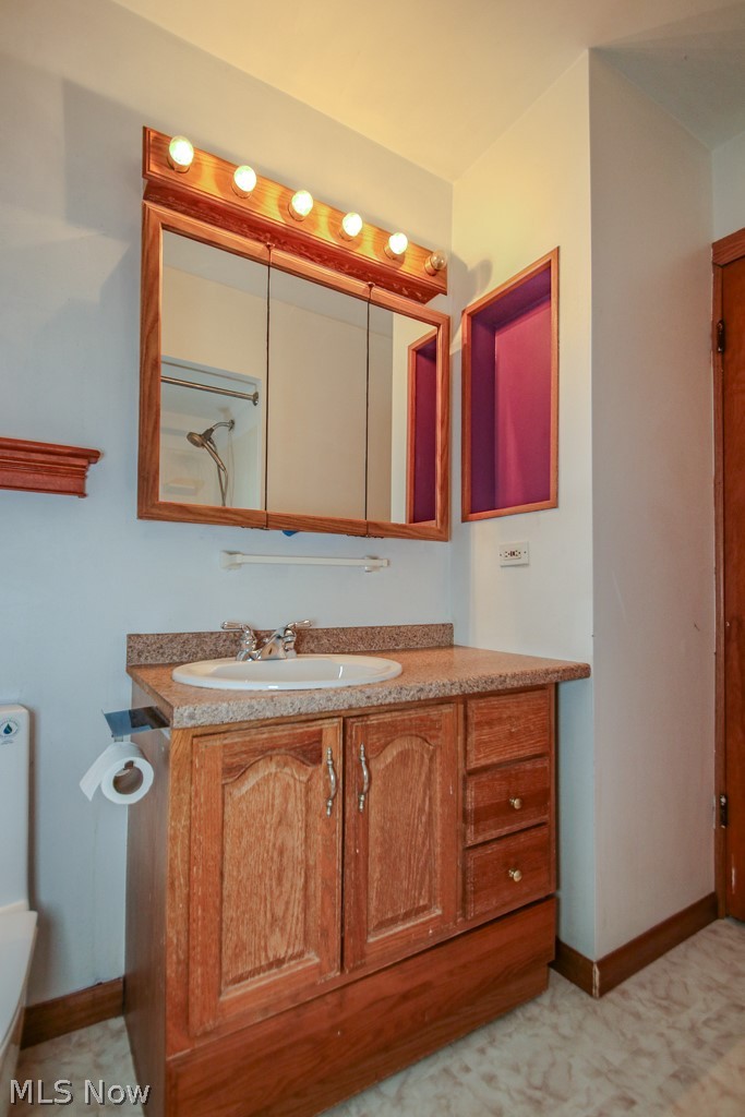 655 E 305th Street Willowick OH 44095