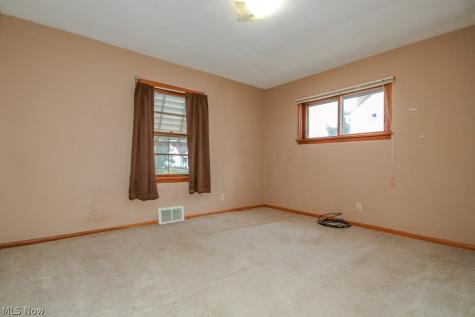 655 E 305th Street Willowick OH 44095