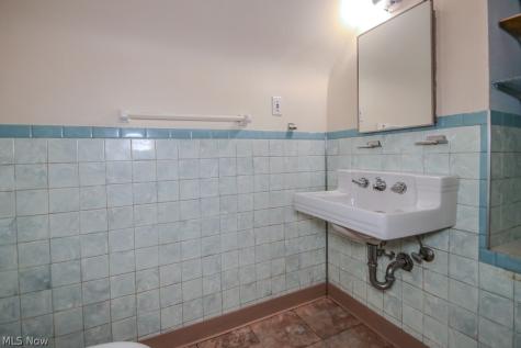 655 E 305th Street Willowick OH 44095