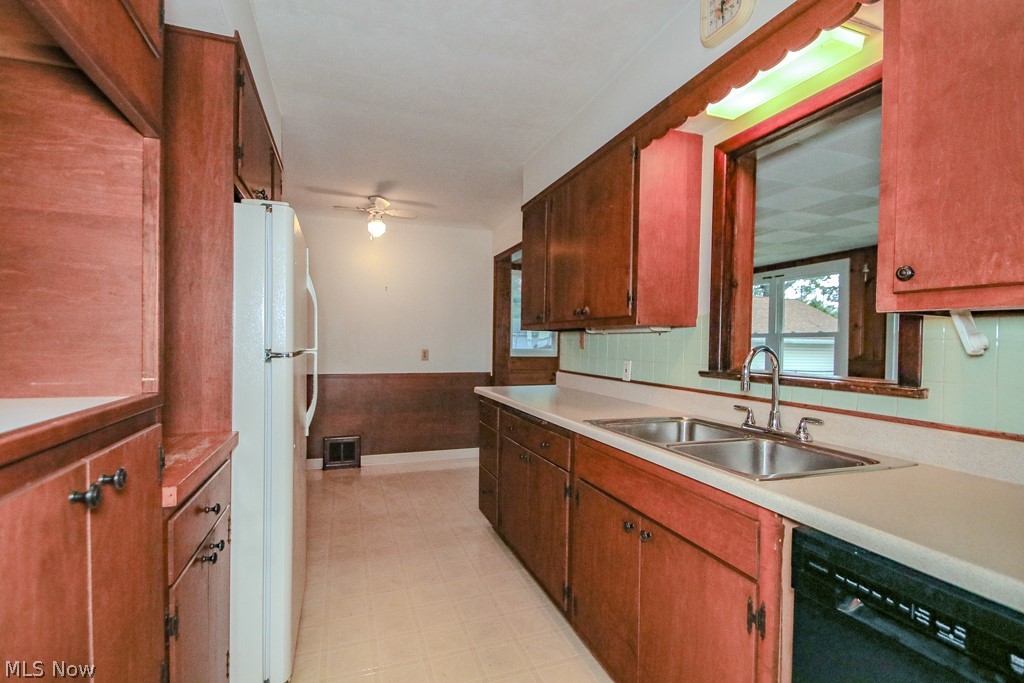 655 E 305th Street Willowick OH 44095